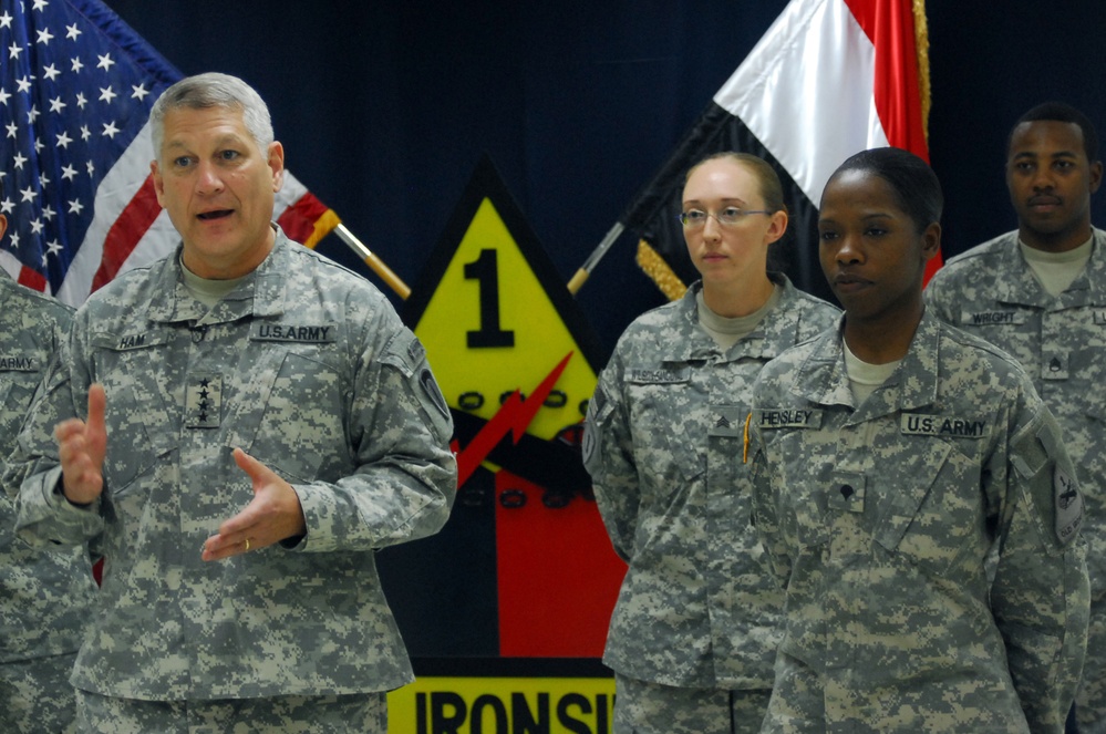 Commanding General Ham visits COB Speicher