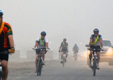 32 Soldiers participate in Honolulu Century Ride in Iraq
