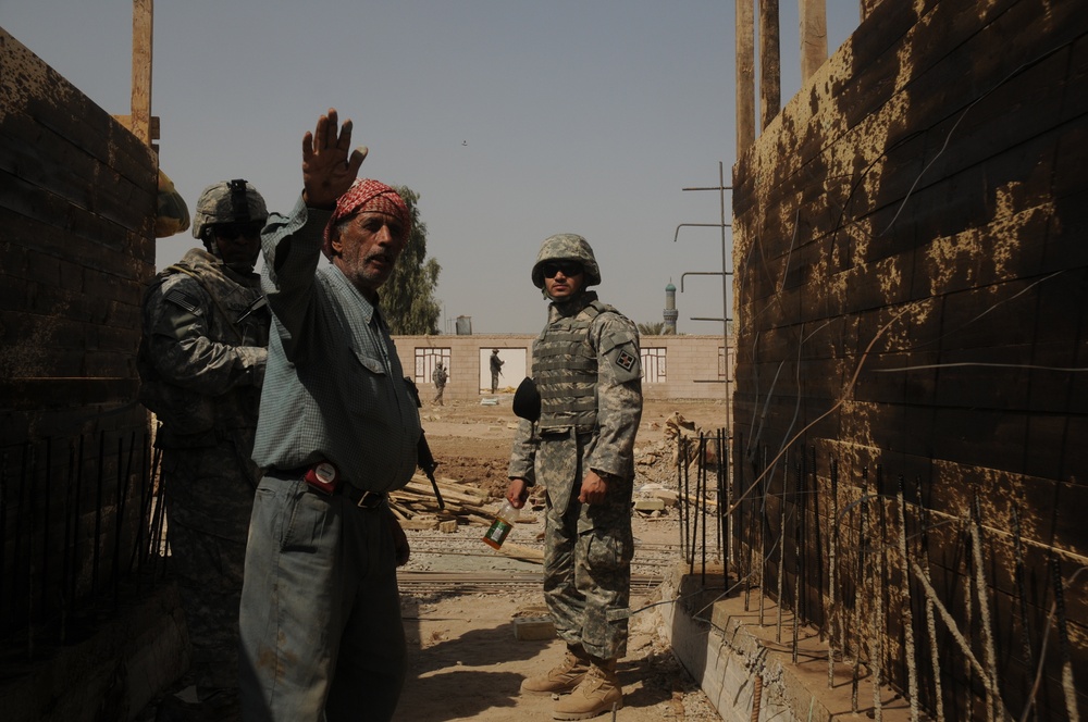 Performing Arts Theater in Sadr City Receives Face-lift