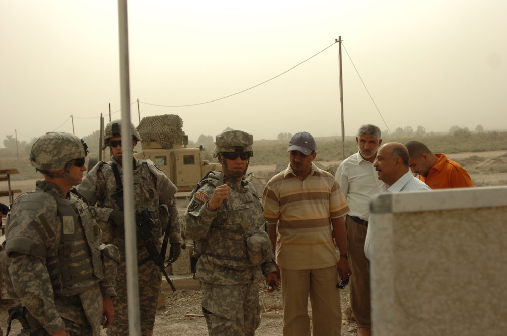 Local Iraqi school undergoes reconstruction