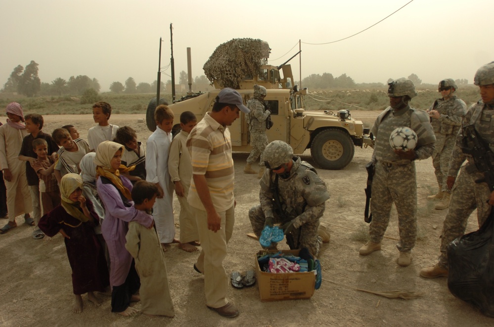 Local Iraqi School Undergoes Reconstruction
