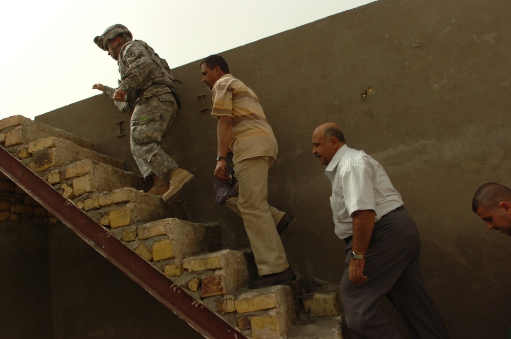 Local Iraqi School Undergoes Reconstruction