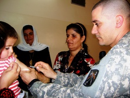 16th SB Medics Strengthen US, Iraq Relationships at Local Clinic