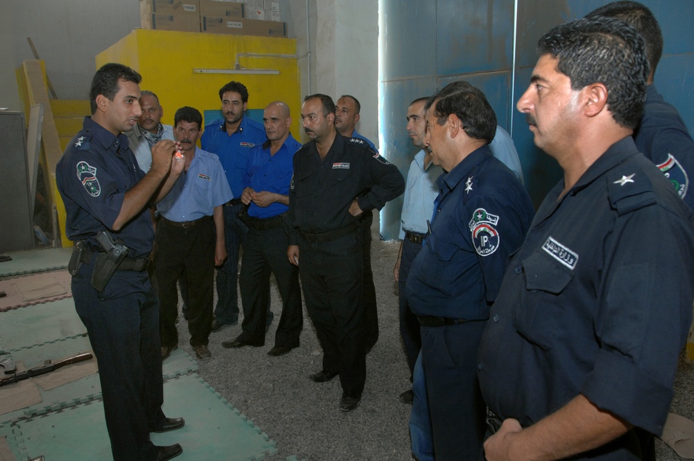 Iraqi Police Leaders Course