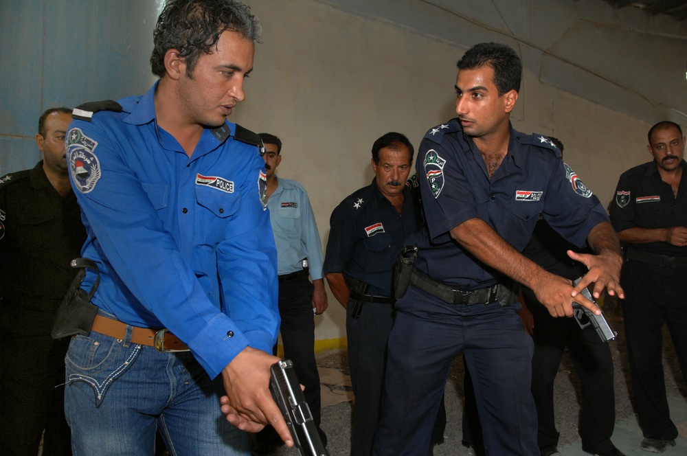 Iraqi Police Leaders Course