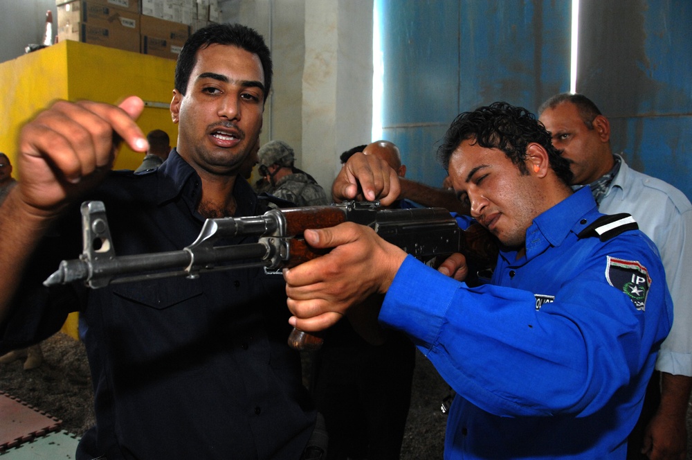 Iraqi Police Leaders Course