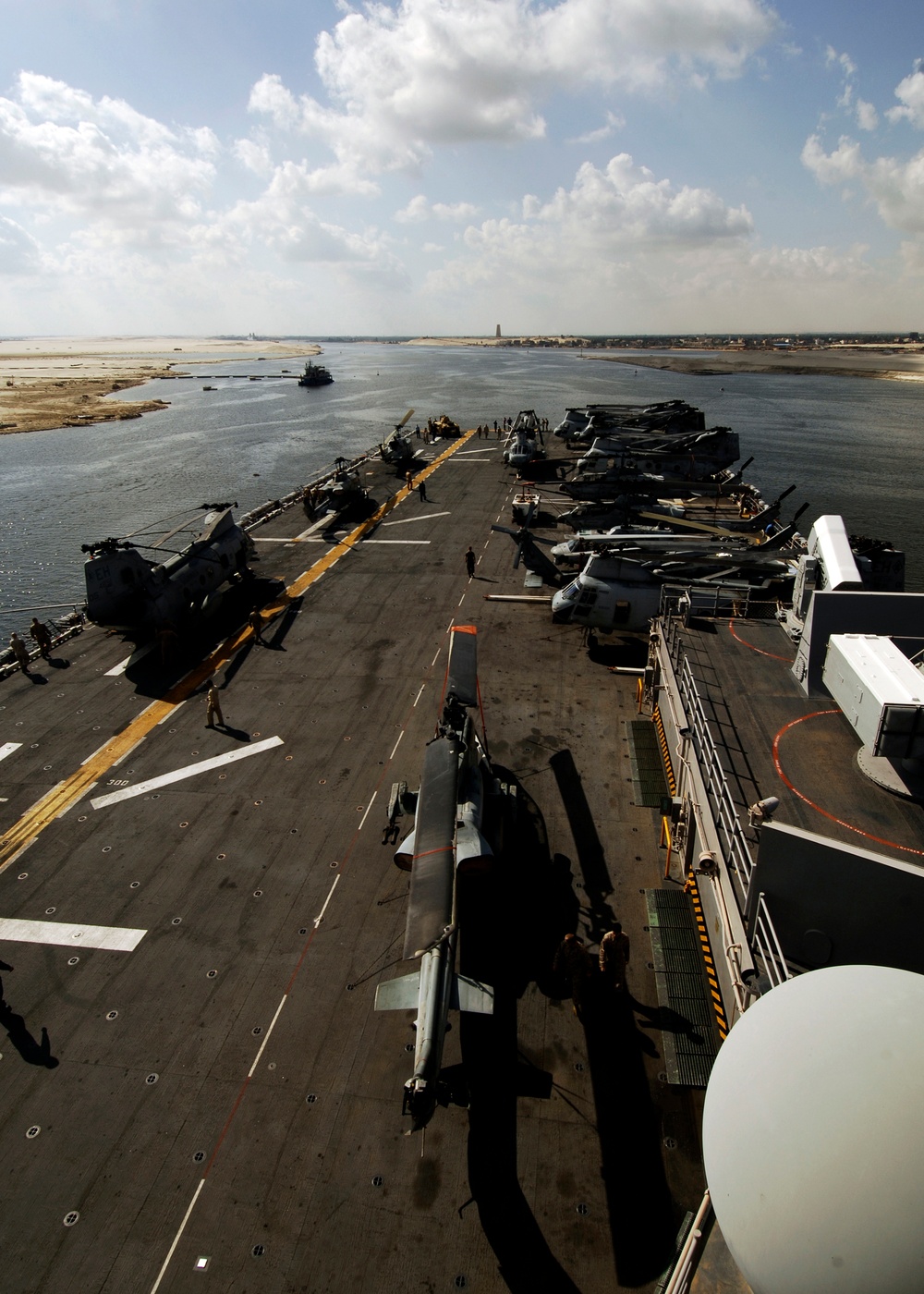 Iwo Jima Expeditionary Strike Group transits the Suez Canal