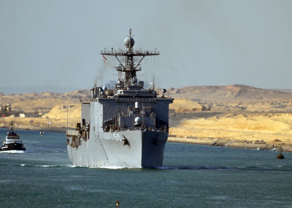 Iwo Jima Expeditionary Strike Group transits the Suez Canal