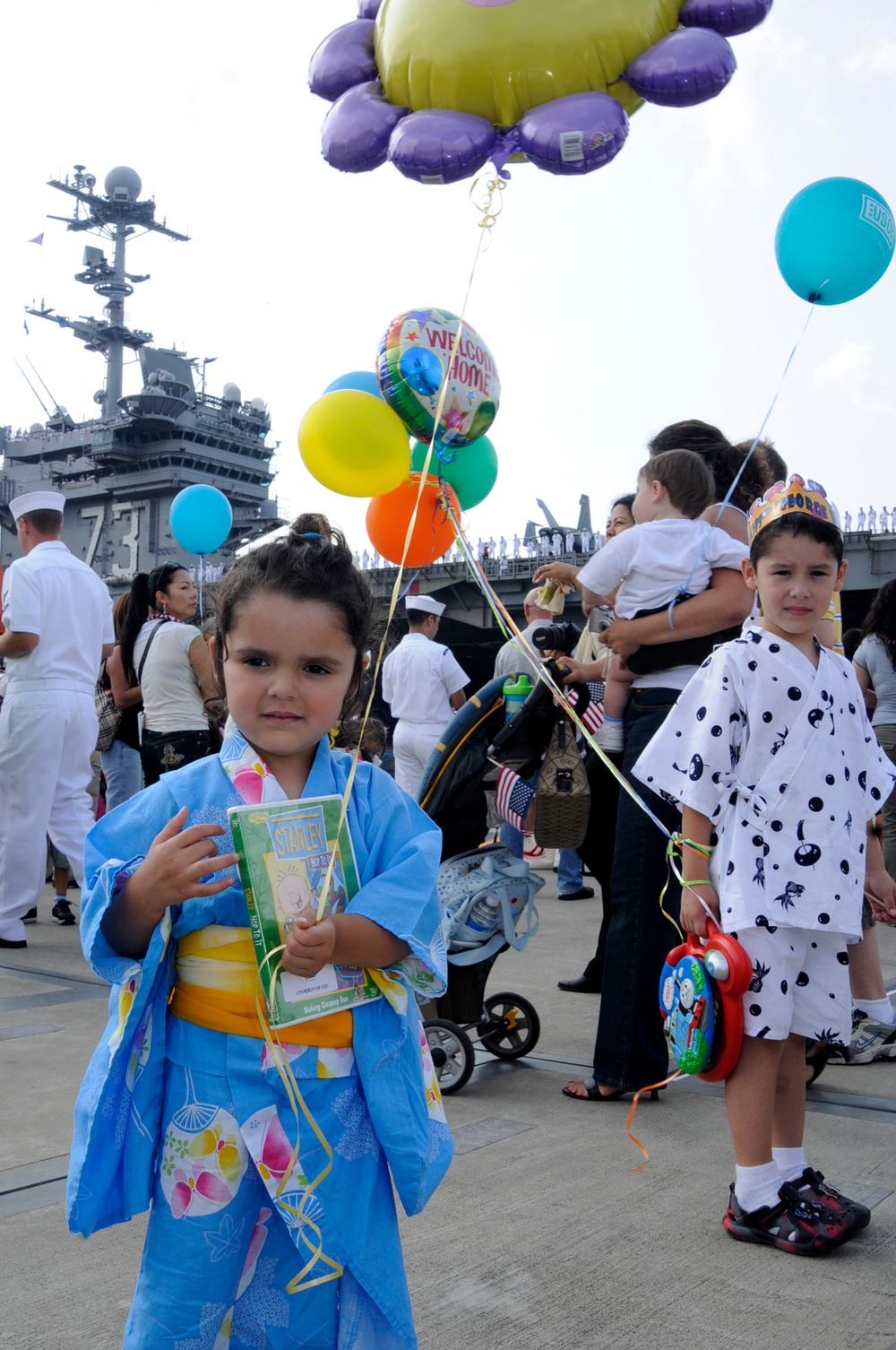 USS George Washington arrives in Japan