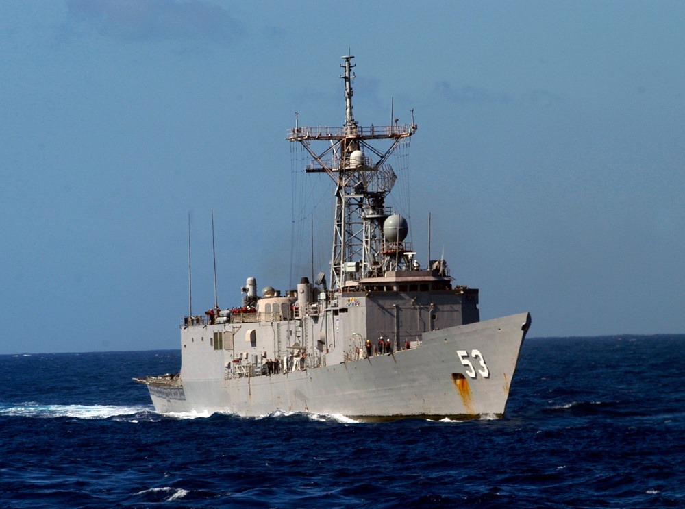 USS Hawes on its way to exercise