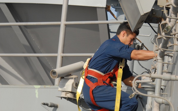 Supply drop for USS Ronald Reagan