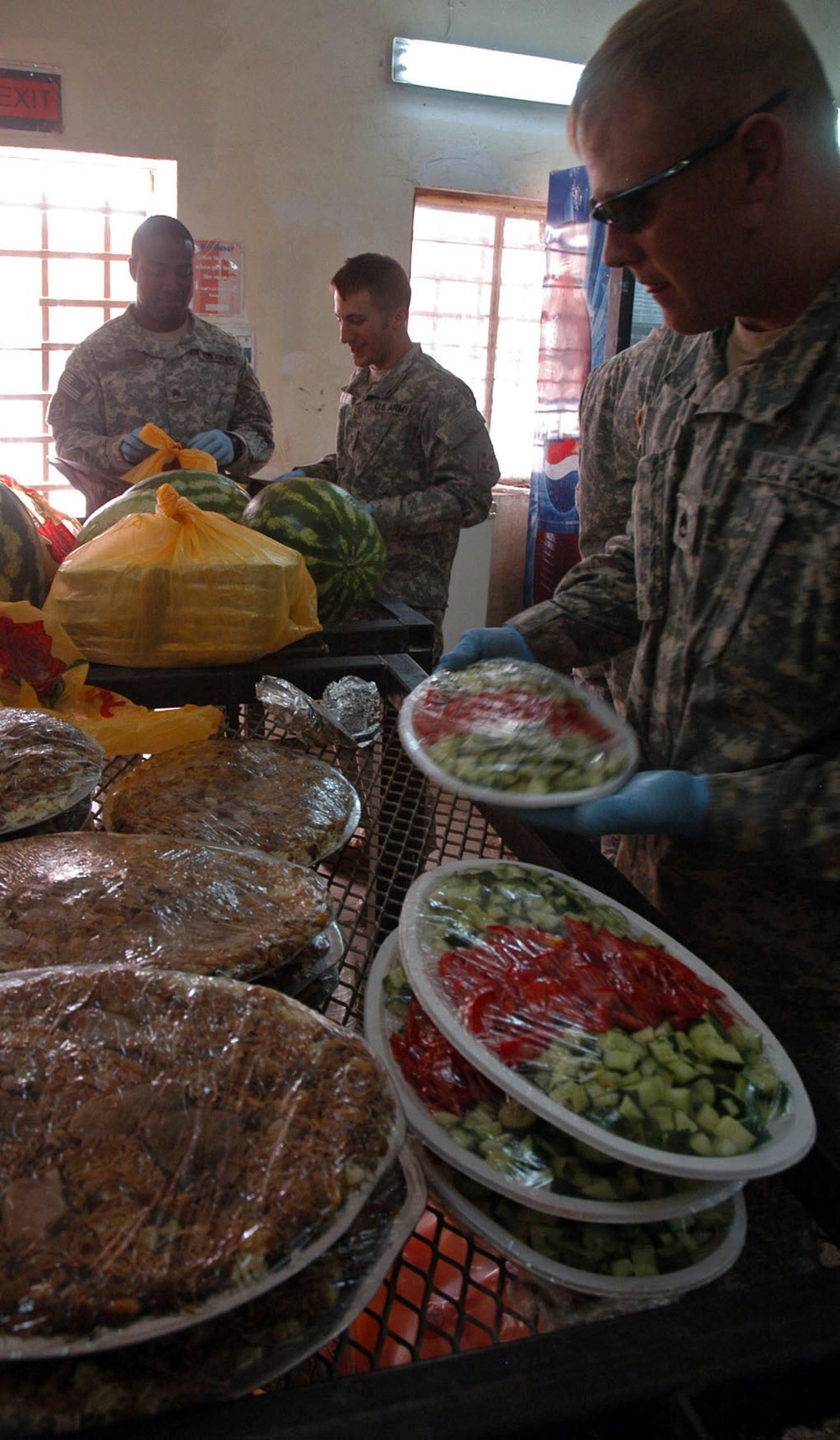 Detainees treated to traditional Eid Al-Fitr feast