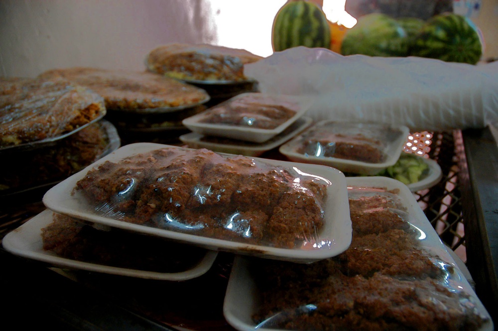 Detainees treated to traditional Eid Al-Fitr feast