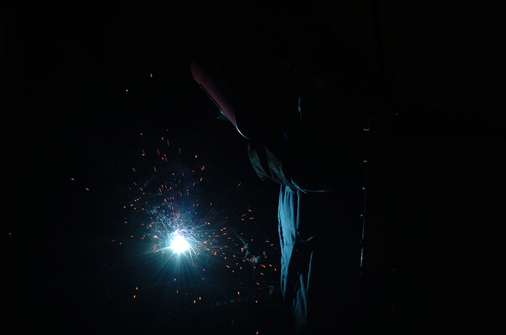 Diyala Electrical Industries gets help in production