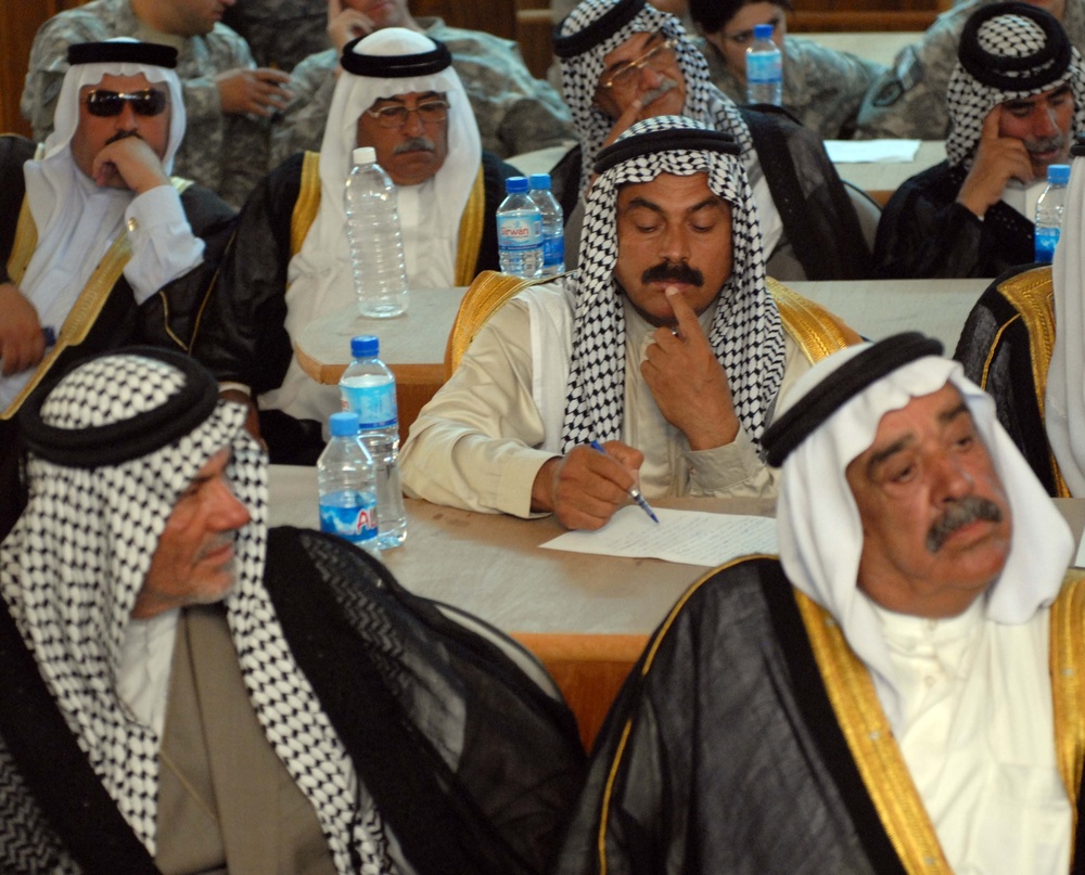2nd Stryker Cavalry Regiment meet with local sheiks