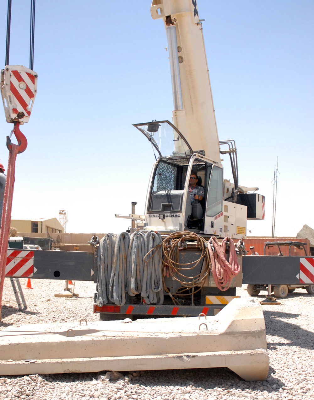 Construction on FOB Warhorse makes for better living