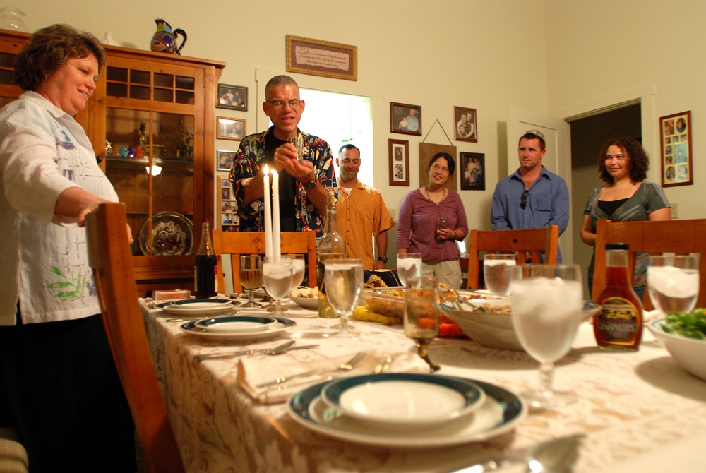 Rabbi Shabbat Dinner