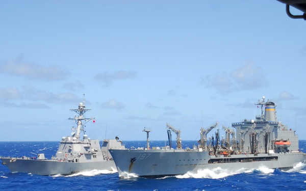 USS Peleliu replenishment in Indian Ocean