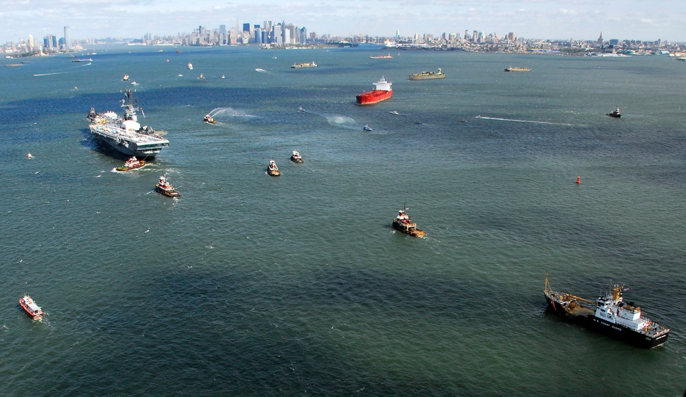 Intrepid Sea, Air and Space Museum Transits to Manhattan Homeport