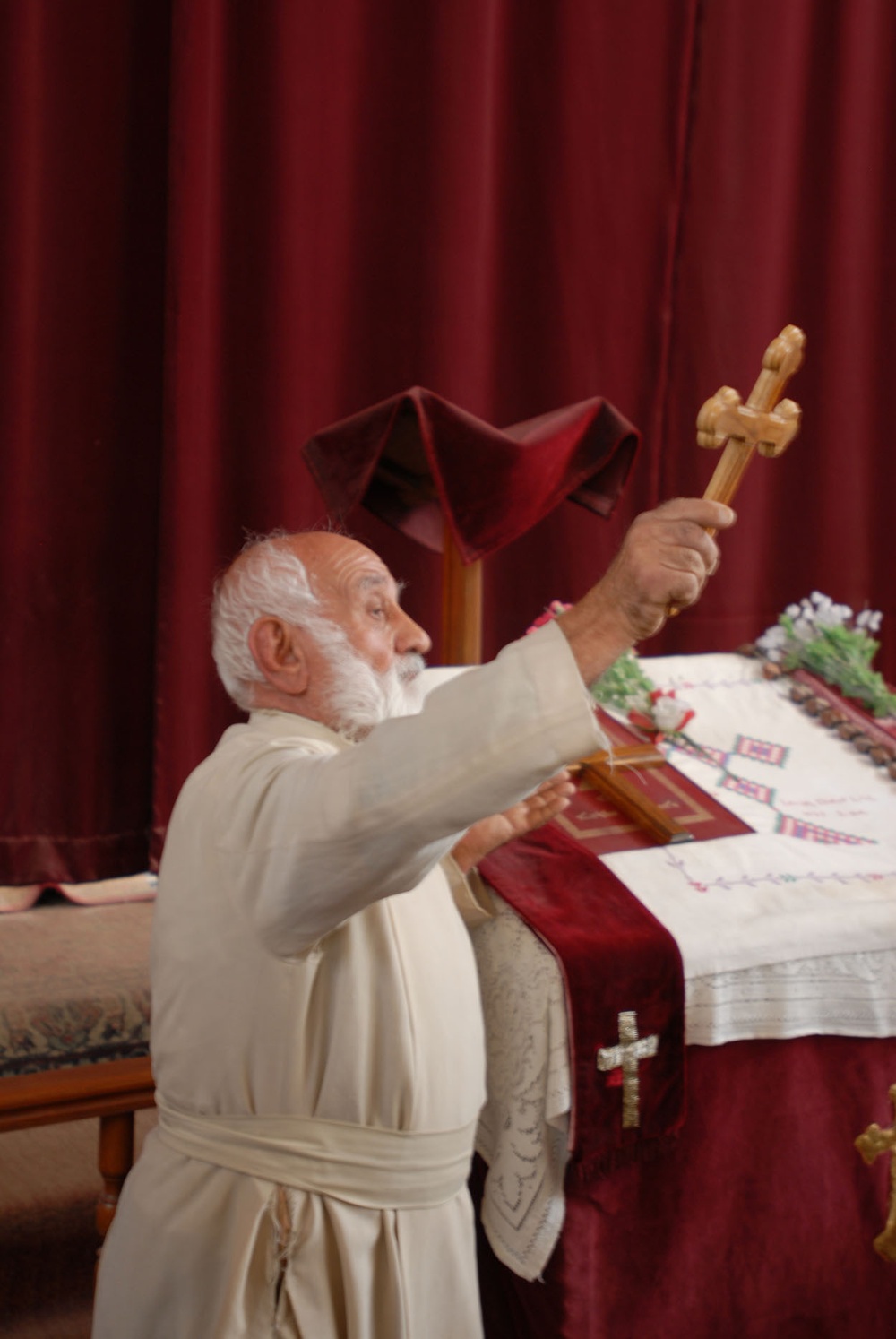 MND-B Leaders, ISF visit Rashid churches, meet clergy, tour historical sites