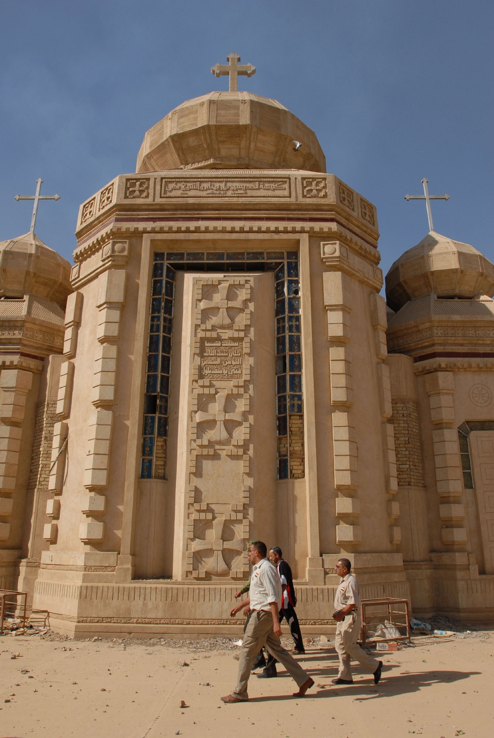 MND-B Leaders, ISF visit Rashid churches, meet clergy, tour historical sites