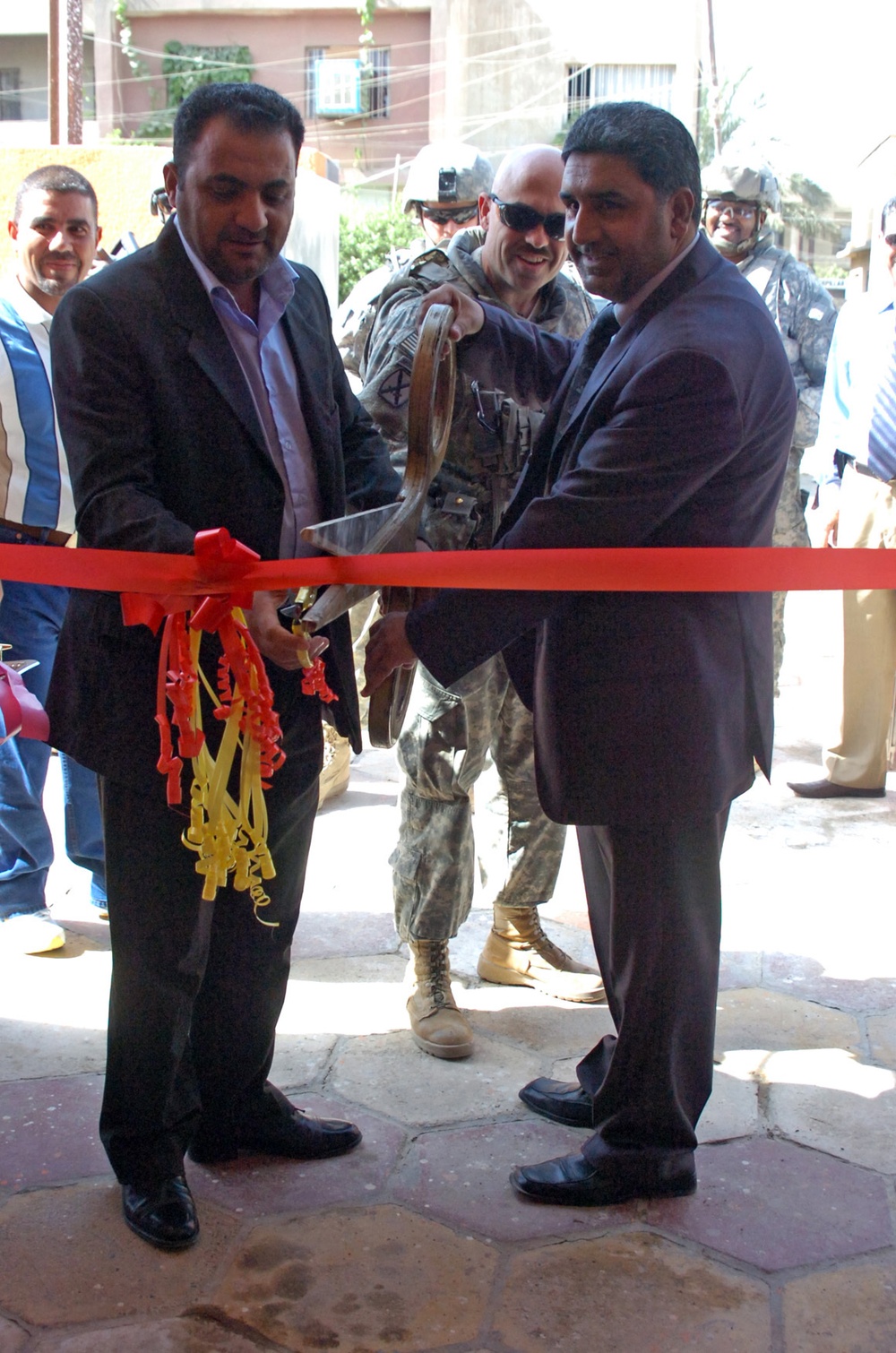 Local leaders reopen renovated school in eastern Baghdad's Diyala area