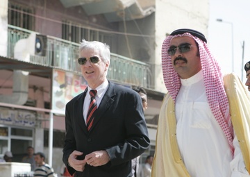 U.S. Deputy Secretary John Negroponte Visits Iraq