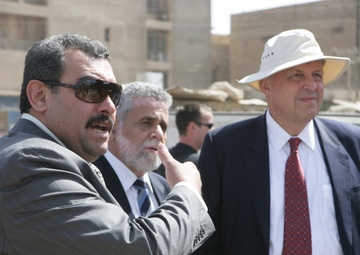 U.S. Deputy Secretary John Negroponte Visits Iraq