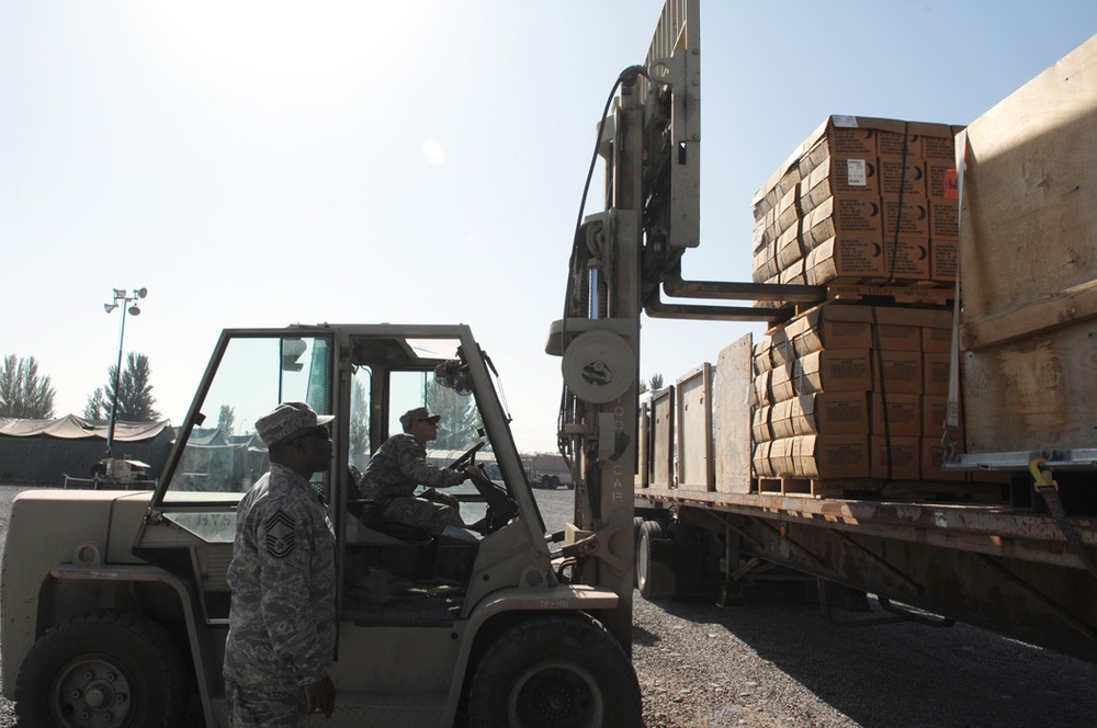 Manas Air Base Provides Aid to Earthquake Victims