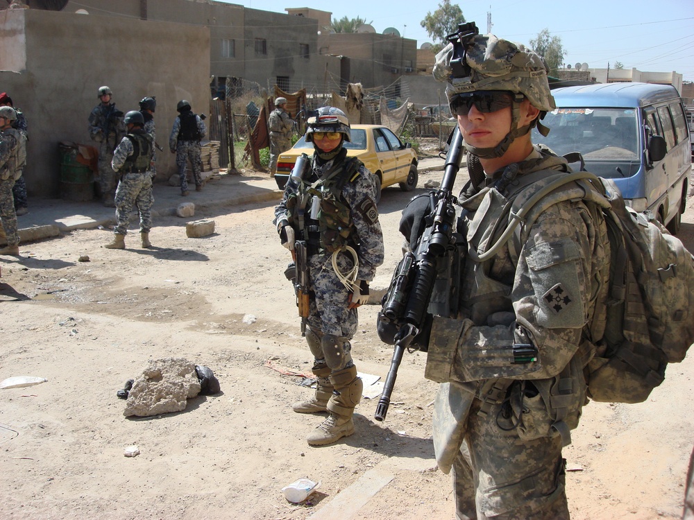 MND-B Soldiers, ISF inform residents of possible returning threats