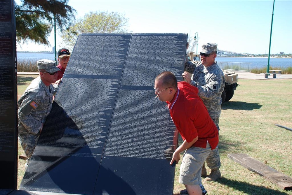 Local Soldiers lend helping hand to Vietnam Wall display
