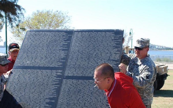Local Soldiers lend helping hand to Vietnam Wall display