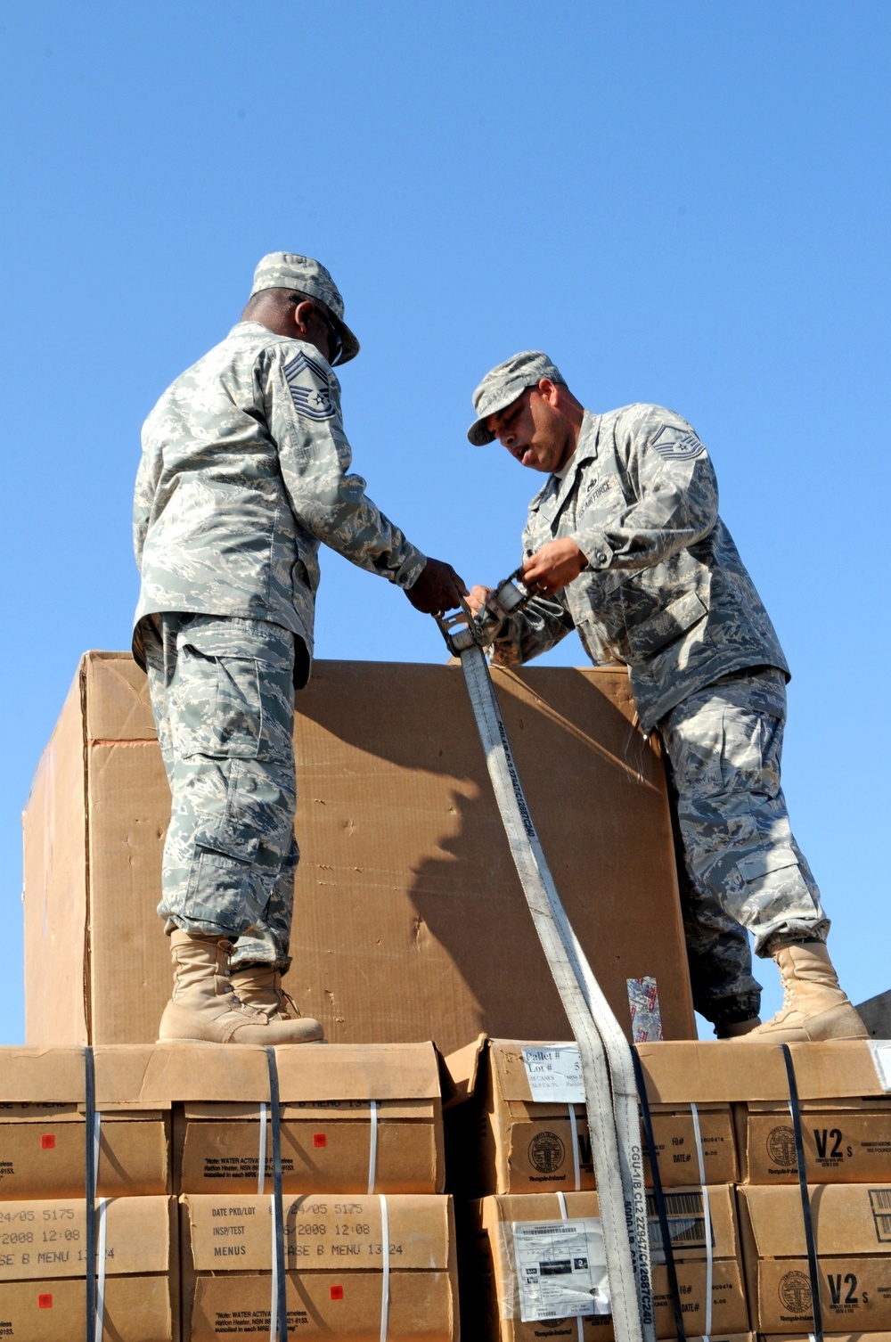 Manas Air Base Provides Aid to Earthquake Victims