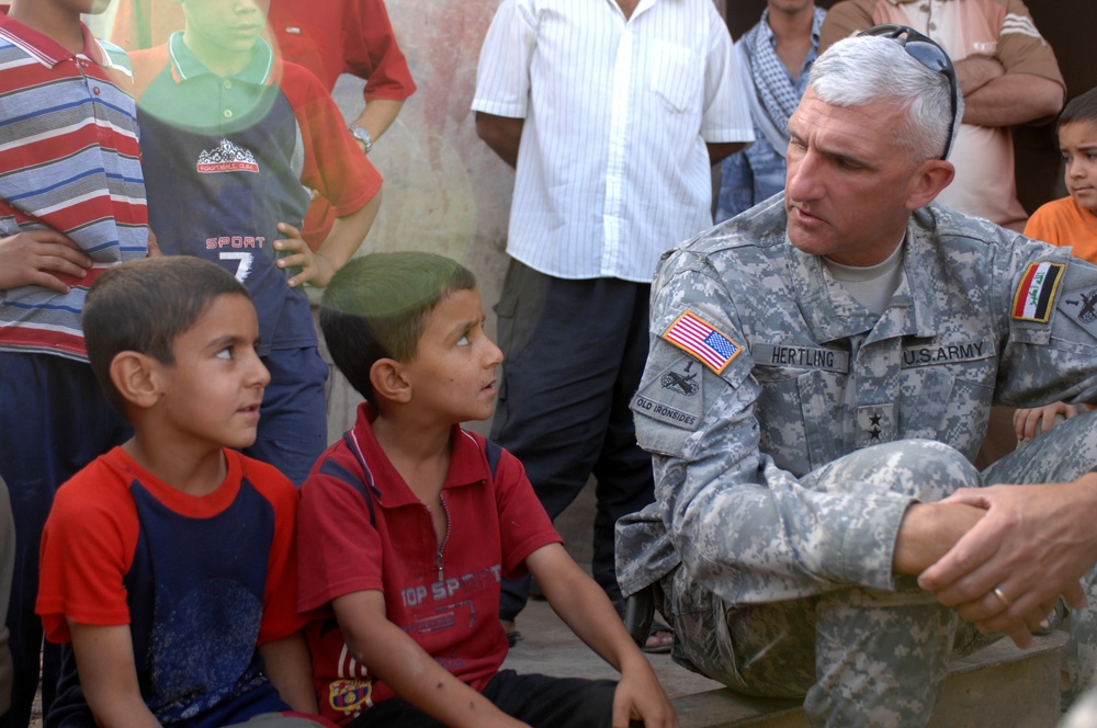 10th Mountain Leadership Visits Vendors in Taza