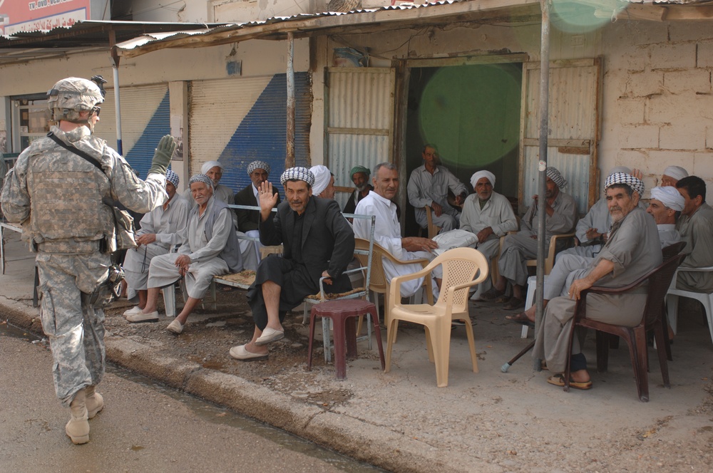 10th Mountain Leadership Visits Vendors in Taza
