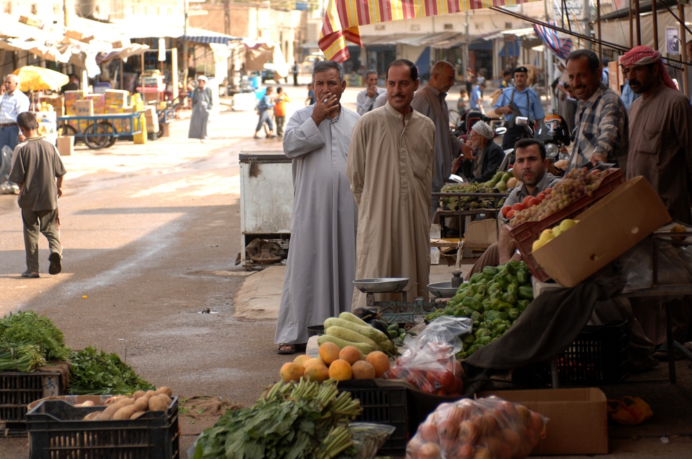 10th Mountain Leadership Visits Vendors in Taza