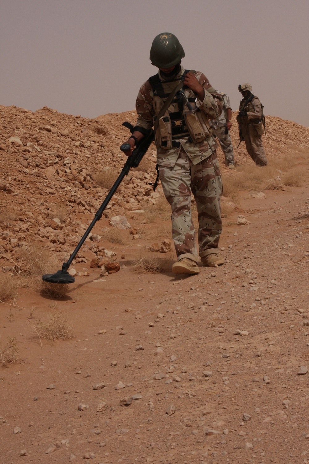 U.S. and Iraqi Soldiers Protect Locals