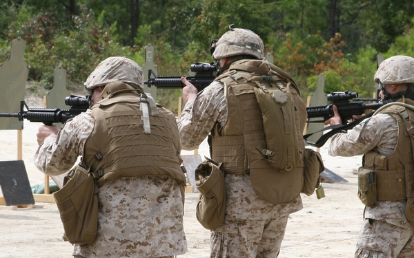 II MEF (FWD) Marines Hone Combat Shooting Skills