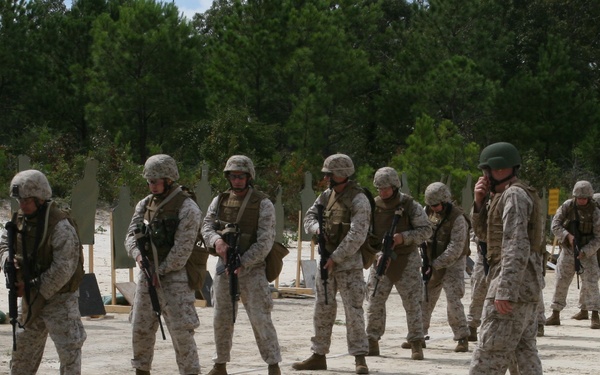 II MEF (FWD) Marines Hone Combat Shooting Skills