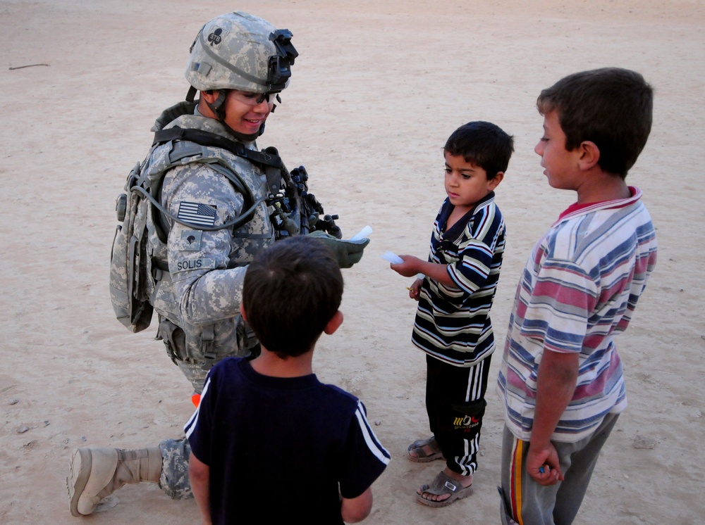 Spartan Soldiers 'drop in' on small fishing village, Gain knowledge of tactical operations