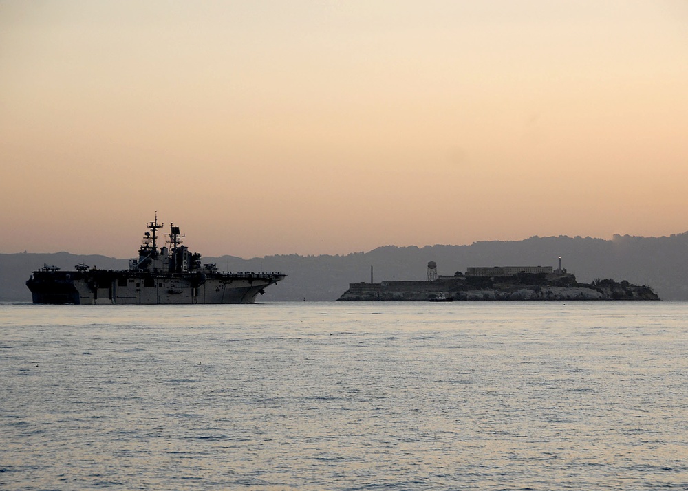 USS Bonhomme Richard passes Golden Gate Bridge, Alcatraz State Park before San Francisco Fleet Week