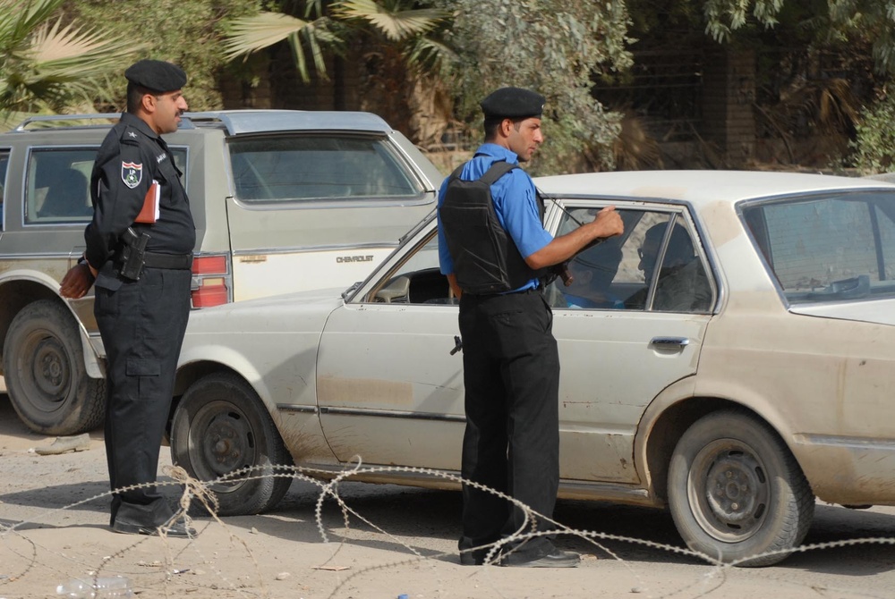 Baghdad checkpoints continue to evolve into Iraqi police primacy