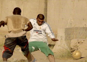 Soccer tournament brings coalition, Iraqi army together