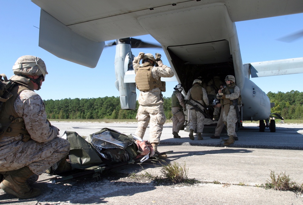 CLB-22, BLT 3/2 and VMM-263 Train Together to Save Lives