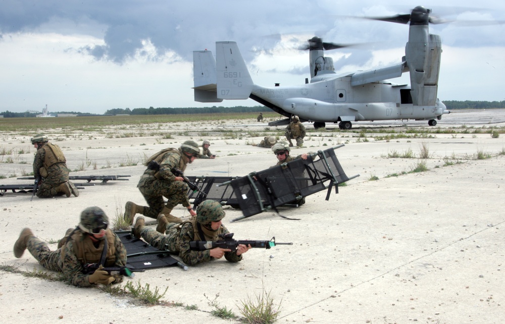 CLB-22, BLT 3/2 and VMM-263 Train Together to Save Lives