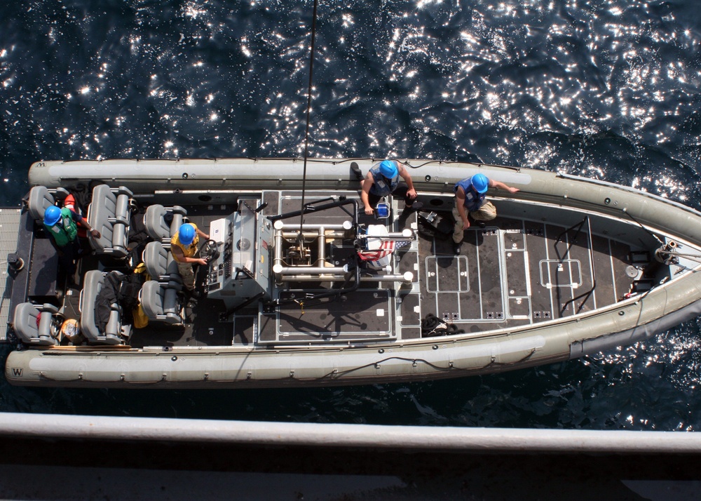 dvids-images-work-aboard-the-uss-san-antonio-image-1-of-2