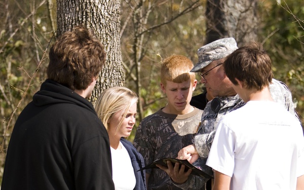 Soldiers teach students basic Army skills