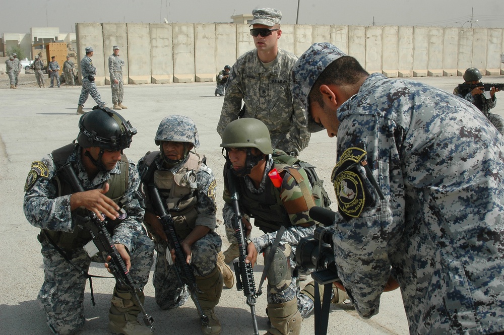 NP conduct STX training in Iraq