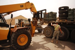 Mission Melting Pot: combat sustainment in today's plug and play Army