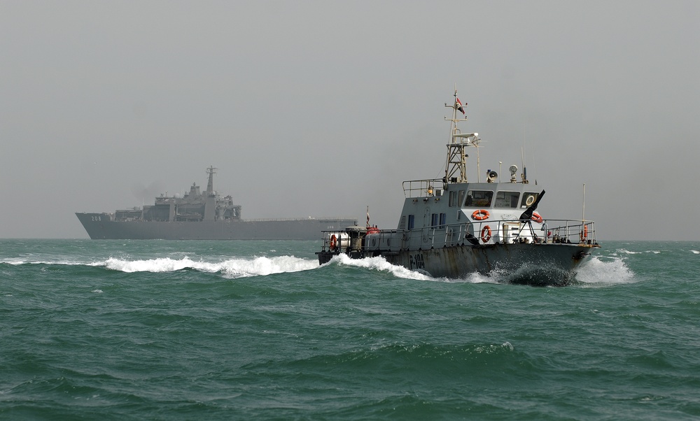 Combined Task Force 158 Patrols Persian Gulf